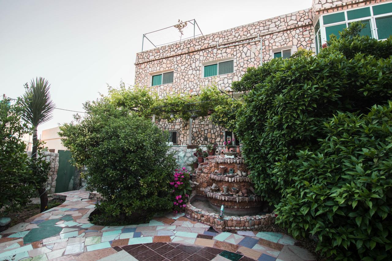 Beit Al Baraka Bed & Breakfast Umm Qays Exterior photo